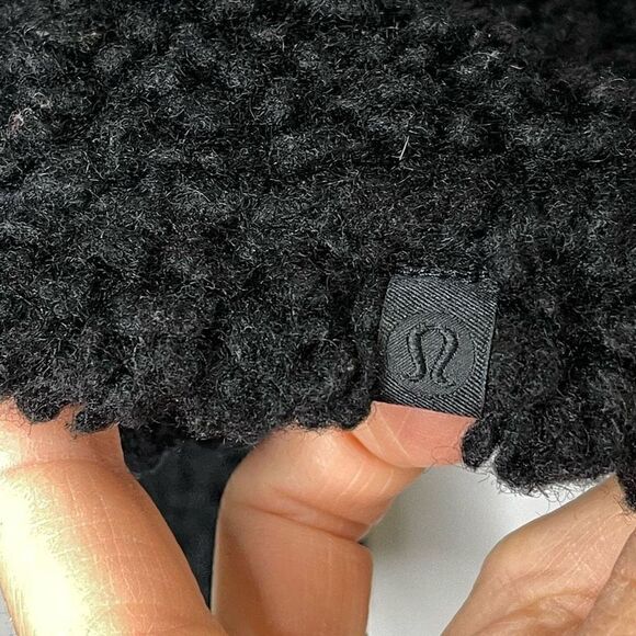 Lululemon Wool Whenever Sherpa Crew Pullover Sweater (Black) - 8 - Picture 9 of 12